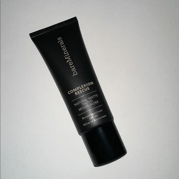 bareMinerals Natural 05 Pecan Complexion Rescue Matte Moisturizer - Picture 2 of 8